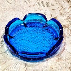 Blue Anchor Hocking VTG flower, bubble shape, Ashtray/dish/trinket.5"